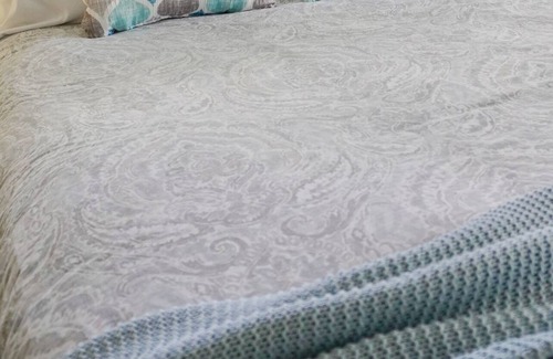 East Fort Lauderdale Hotel | Cozy Beach Family Room/Patio/Self Check In-Out/One Step from the Ocean