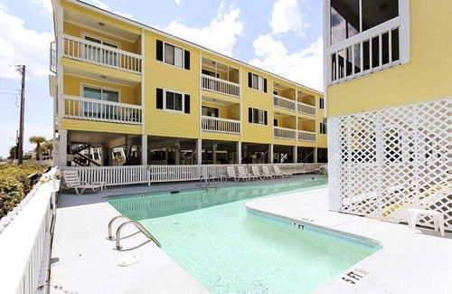 Garden City Condo | Cozy Beach Condo w/Pool Access