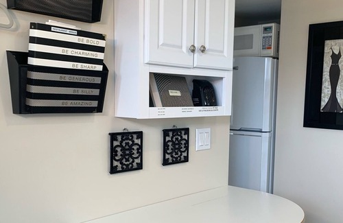 Huntington Beach Cottage | COZY BEACH COTTAGE w/2beach cruisers/beach parking pass No smoking property