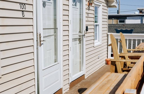 Hampton Apartment | Cozy Beach Haven w/Spacious Balcony