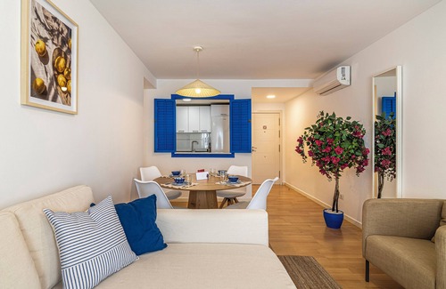 El Palo Apartment | Cozy Beachfront Apartment in Pedregalejo, Málaga