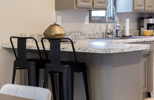 Bella Vista House | Cozy Bike-In & Out Retreat - Fire Pit, Pet Friendly
