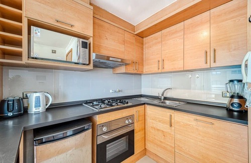 Renaca Apartment | Cozy Blue with Wifi, Pool & View