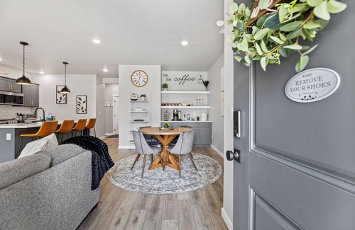 Boise House | Cozy & Brand New Home By Boise Airport!