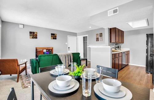 South Arlington Apartment | Cozy Brand New Studio · 1 Bath + Gym 604