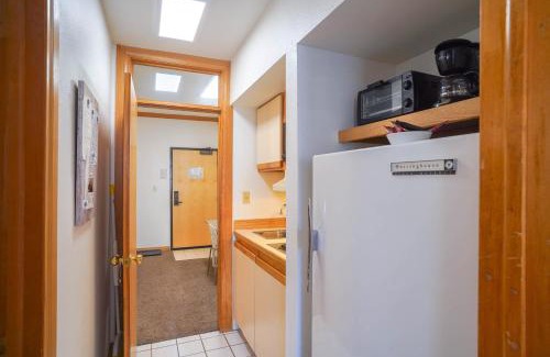 Brian Head Apartment | Cozy Brian Head Condo Walk to Navajo Express Lift
