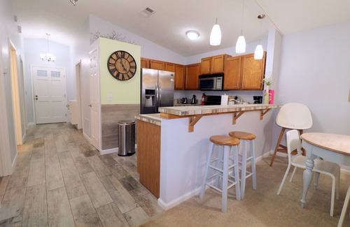 East Arlington House | Cozy Bungalo Jax, where you will feel at home.