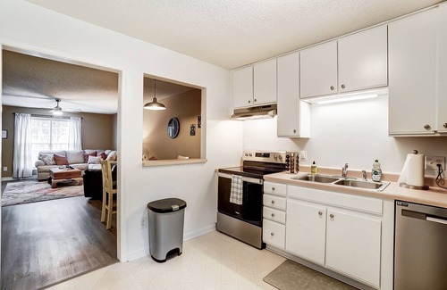 Wingate Apartment | Cozy Bungalow in Wingate w Patio, Grill, Firepit - Easy Access To Bypass & Monroe! 10% Off until Nov