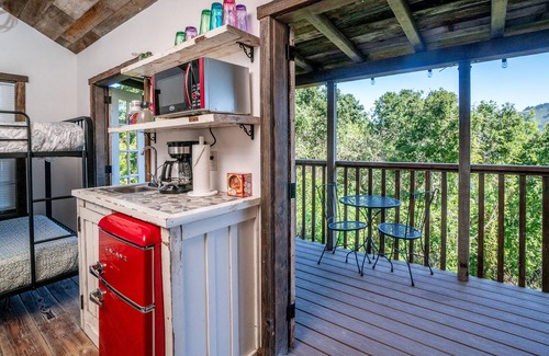 Carmel House | Cozy Bunk House w/ Luxury Tent