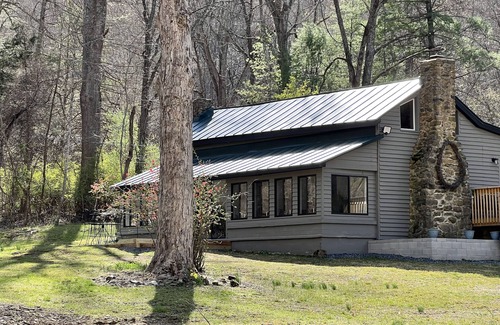 Peaks Cabin | Cozy Cabin Natural Bridge VA