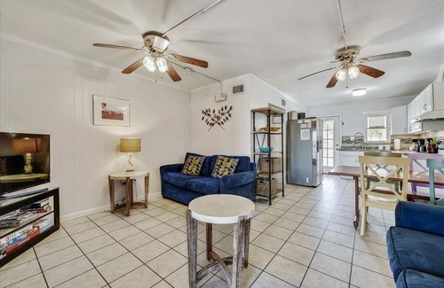 St. George Island Apartment | Cozy Cabanas West. A newly renovated ground level duplex.