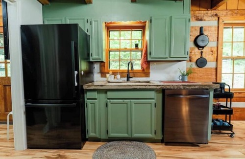 Dickson Cabin | Cozy Cabin and Homestead