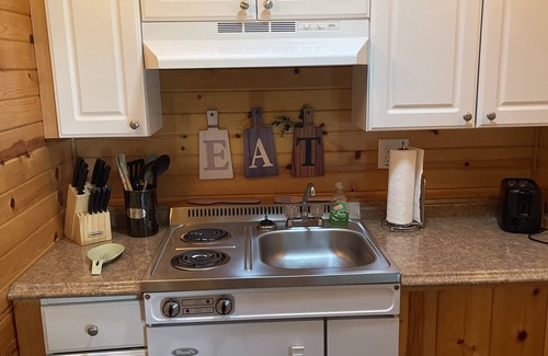Wisconsin Dells Cabin | Cozy cabin in delightful Wisconsin Dells- Cabin A