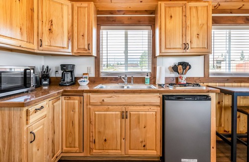Victor Cabin | Cozy Cabin in Heart of Town W/ Free WiFi, Kitchenette, Great Views & More