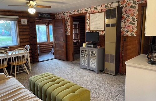 Lake City Cabin | Cozy Cabin in Lake City, just steps from the beach!