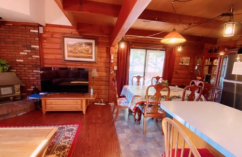 Long Pond Cabin | Cozy Cabin in Poconos - minutes to ski/waterparks!