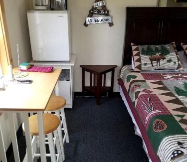 Stewartstown House | Cozy Cabin Rental for a Weekend Getaway in New Hampshire