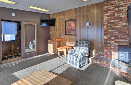 Flagstaff Cabin | Cozy Cabin Retreat w/ On-Site Trail Access!