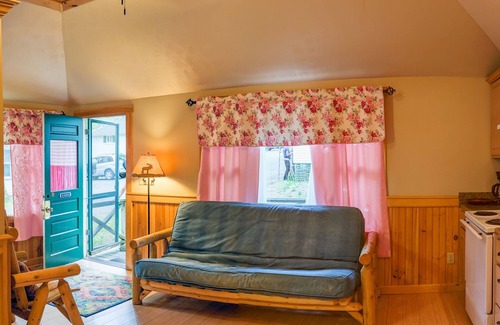 Bar Harbor Apartment | Cozy Cabin Stay Acadia Cabin 3