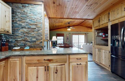 Sugar Mountain Ski Chalet | Cozy Cabin