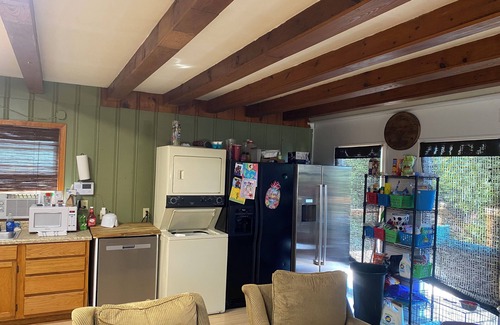 Mid America Cabin | Cozy cabin with beautiful views in peaceful Hot Springs