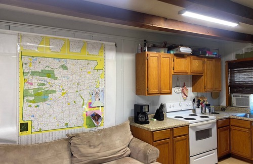 Mid America Cabin | Cozy cabin with beautiful views in peaceful Hot Springs