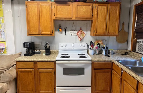 Mid America Cabin | Cozy cabin with beautiful views in peaceful Hot Springs