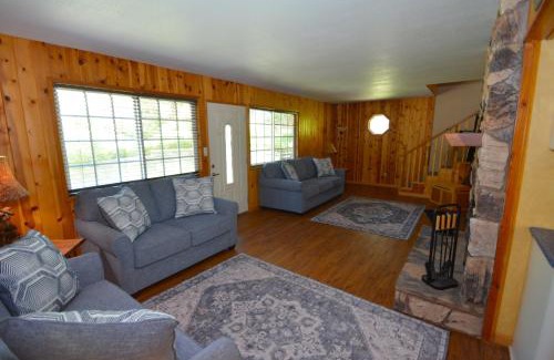 Bass Lake House | Cozy Cabin With Boat Slip Free Night Special