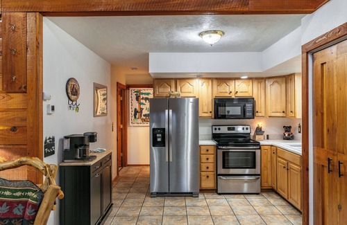 Cosby Cabin | Cozy cabin with hot tub, game shed, and firepit. Pet friendly!