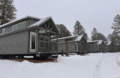 Williams Ski Chalet | Cozy cabins by the forest 1B