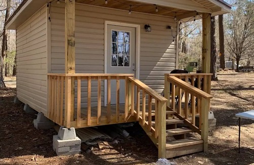 Clarendon County Cabin | Cozy Camping Cabin on Lake Marion near Congaree Nat Park