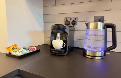 Lansbury Apartment | Cozy Canary Wharf Apartment 15-mins to Central London