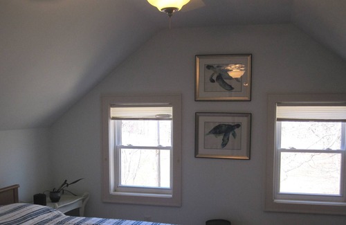 Catskill House | Cozy Cape, Perfectly Located - Hits, Saugerties, Woodstock
