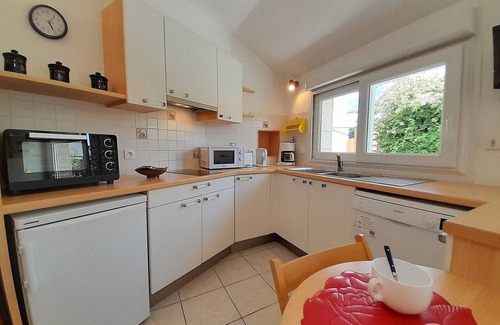 Carnac Villa | Cozy Carnac Beachside House - 2 Rooms, Terrace, Parking, Pet-Friendly
