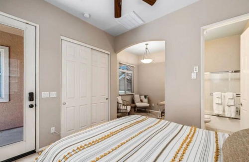 Indio House | Cozy Casita w/Salt water Pool, Jacuzzi & Tennis