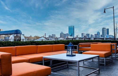 East Cambridge House | Cozy central Cambridge Stay w/Pool Under Glass Atrium & City Views