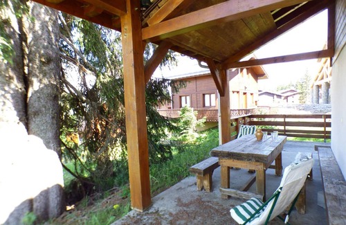 Les Saisies Ski Chalet | Cozy Chalet in the Forest, Near Slopes, Sleeps 8, Terrace, 3 Bedrooms