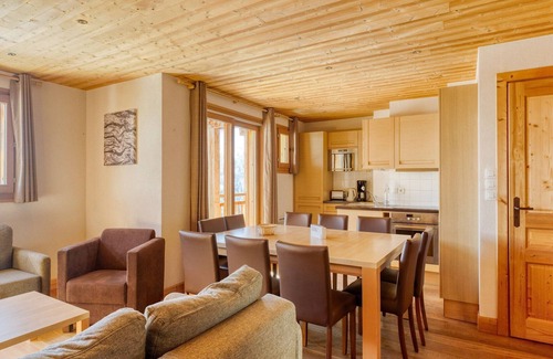 Flaine Apartment | Cozy Chalet Near Slopes