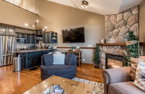 Big White Ski Resort Apartment | Cozy Chateau Styled Top Floor-2 Story Condo, True Ski-in/ Ski-out