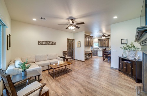 Checotah House | Cozy Checotah Retreat w/Deck Near Eufaula Lake
