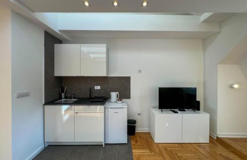 Dorcol Apartment | Cozy City Center Apartment