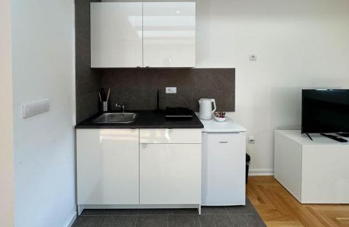 Dorcol Apartment | Cozy City Center Apartment