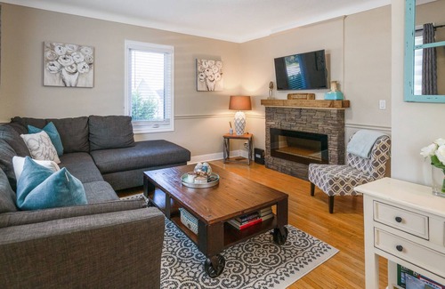 Historic Old Town Cottage | Cozy Clean 3 Bedroom Cottage for up to 6 ppl in ♡ of NOTL