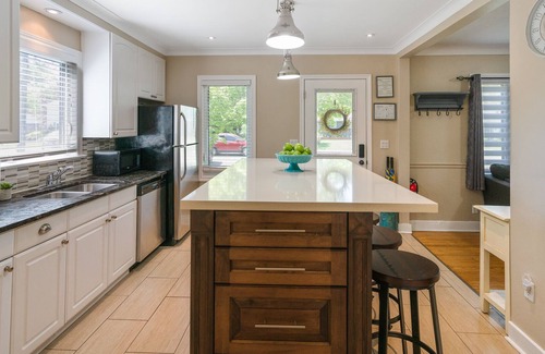 Historic Old Town Cottage | Cozy Clean 3 Bedroom Cottage for up to 6 ppl in ♡ of NOTL