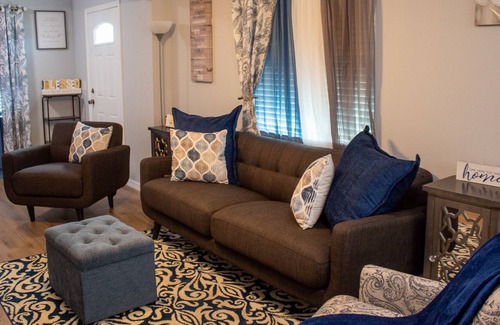 Sanford House | Cozy, Clean Sanford Cottage