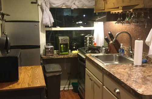 Wheaton Apartment | Cozy Coach House In Central Wheaton Illinois