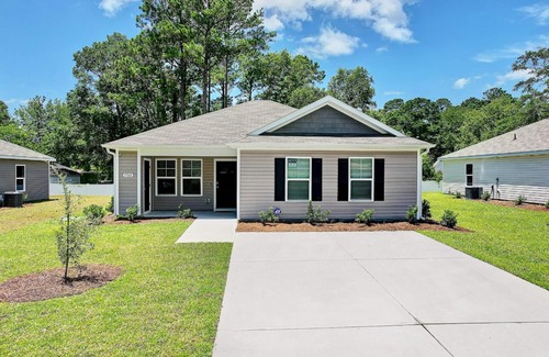 Ocean Isle Beach House | Cozy Coastal 3 bedroom, 2 bathroom cottage near Ocean Isle and Sunset Beach