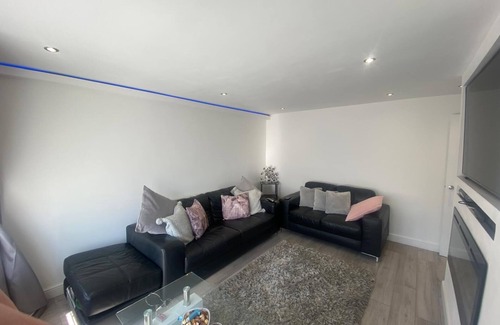 Prestatyn Cottage | Cozy Coastal Bungalow in Prestatyn