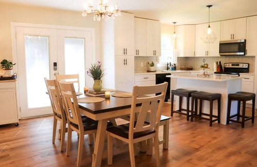 Brunswick House | Cozy, Coastal, Central, Kid/Dog Friendly Home