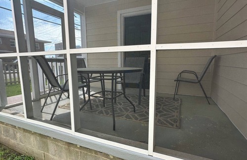 Northeast Virginia Beach House | Cozy Coastal Cottage located two blocks from the beach.